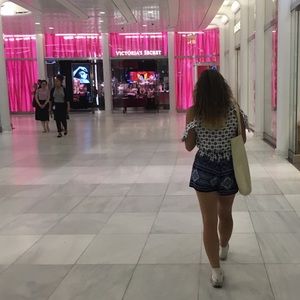 Meet your Posher, Kara